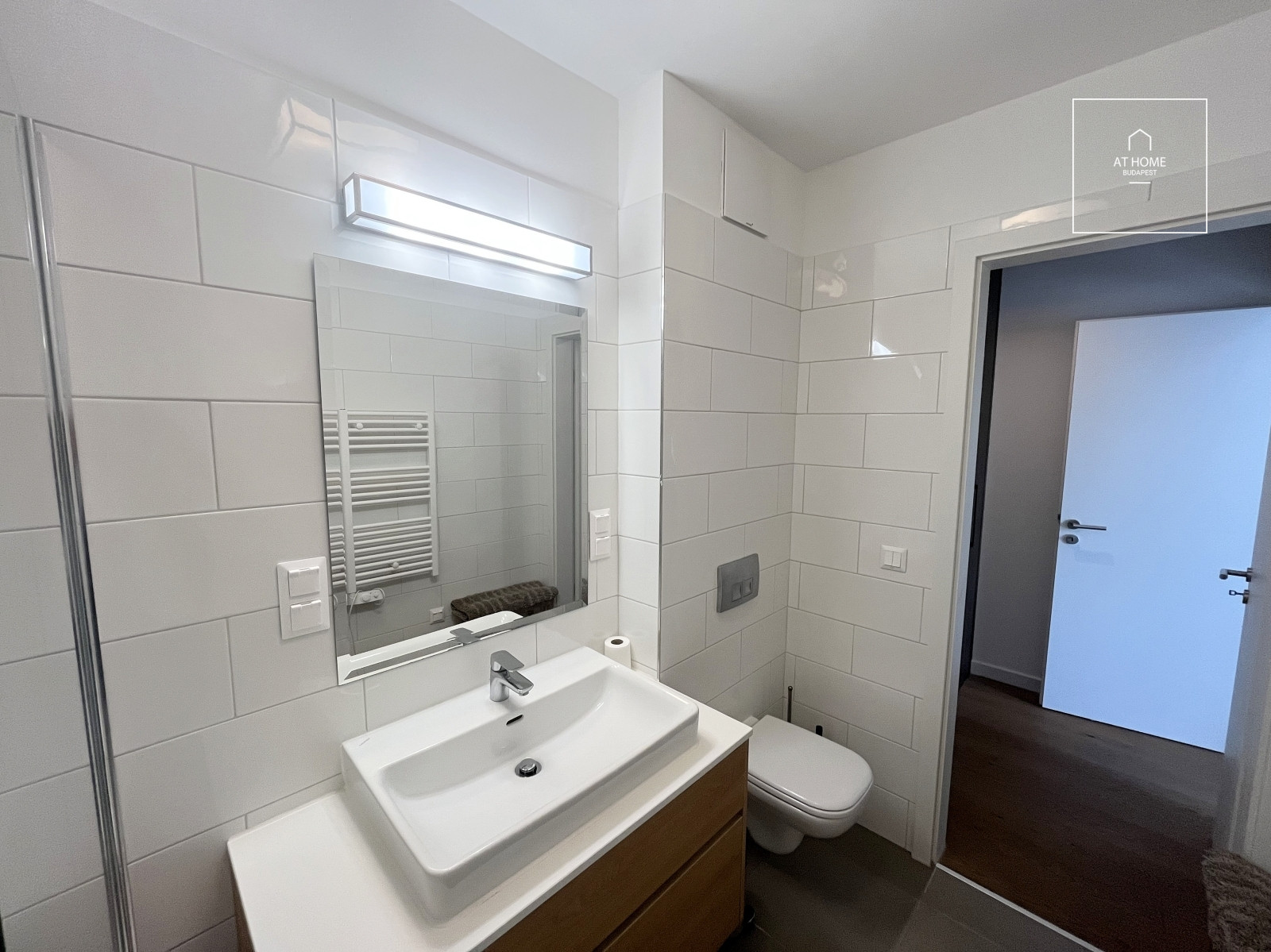 A newly built 2-bedroom apartment with a terrace is available for rent in District VI, Terézváros