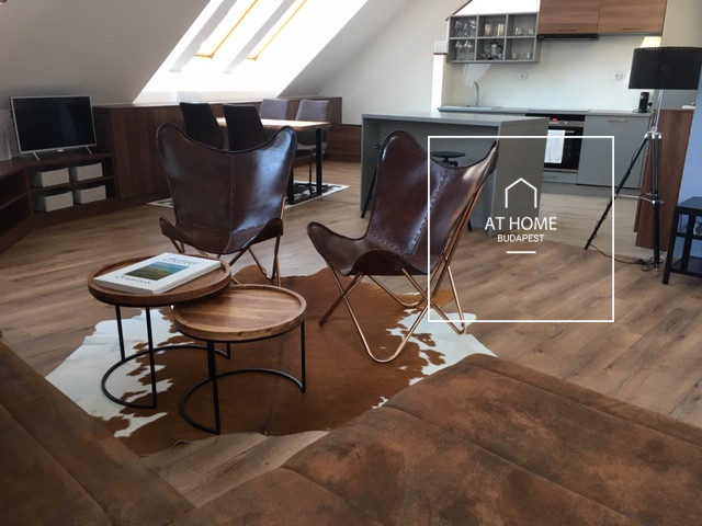 Two-bedroom penthouse apartment Budapest V. district Downtown