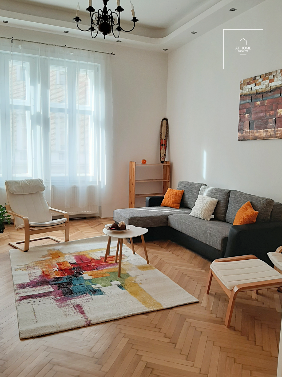 Renovated 65 sqm apartment with 1 bedroom in District VI
