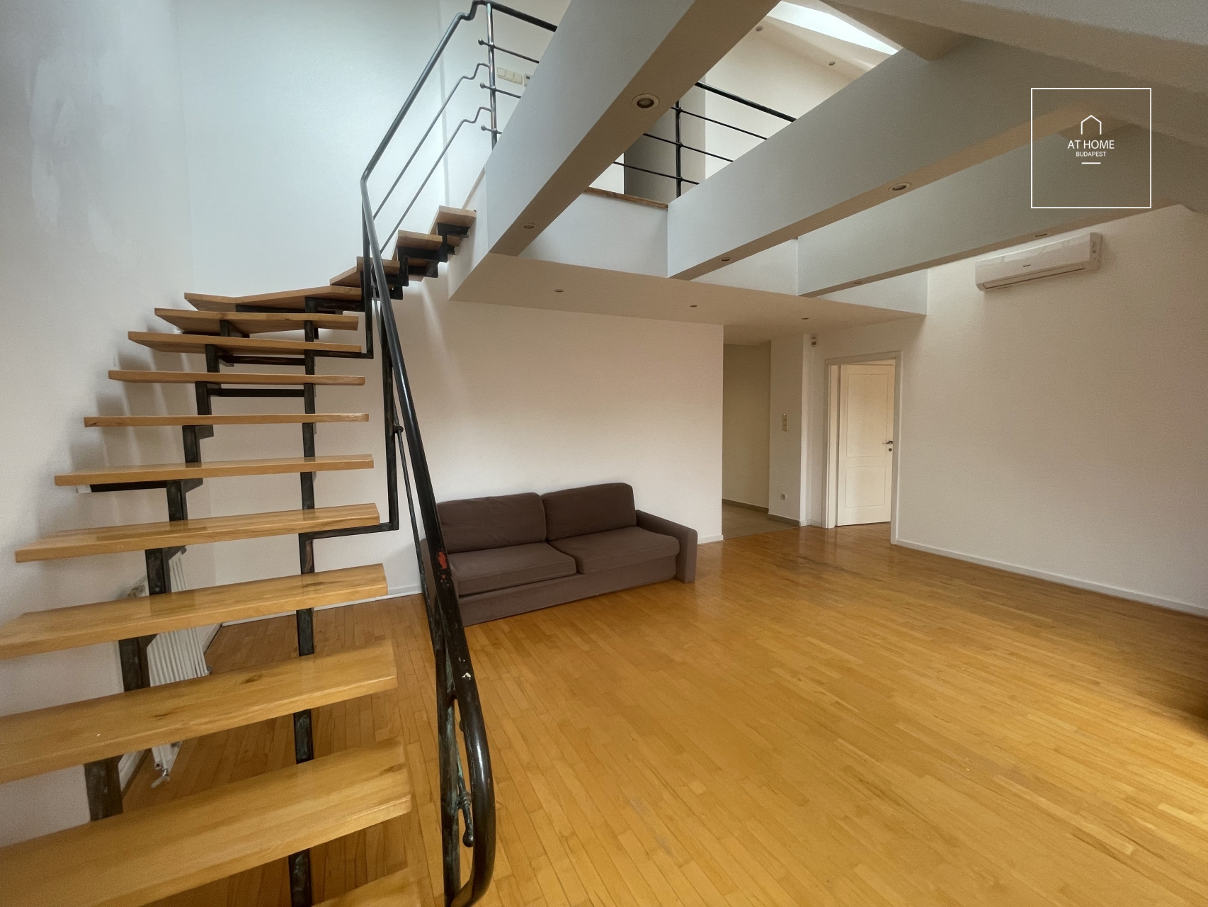 Penthouse 117 sqm duplex apartment for sale in Budapest V. district, Lipótváros
