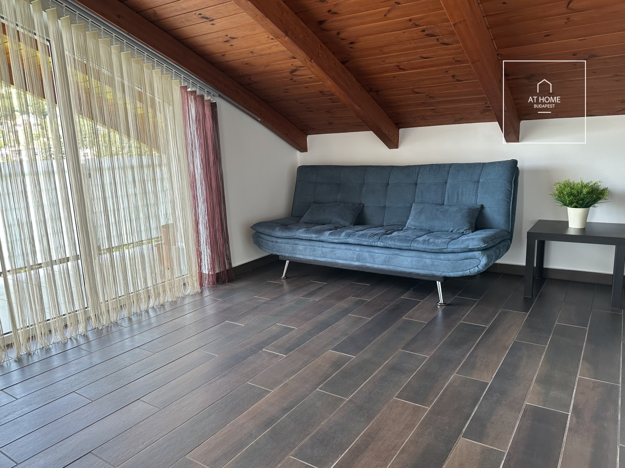 Exclusive penthouse for rent in Budapest III. district, Újlak