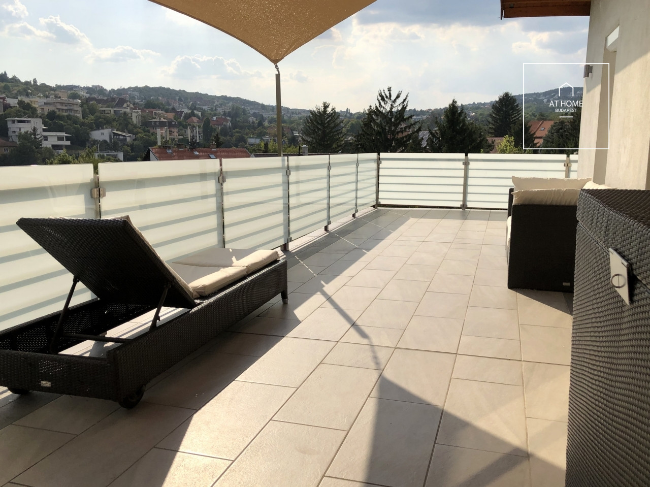 Exkluzív penthouse kiadó Budapest III. kerületében, Újlakon