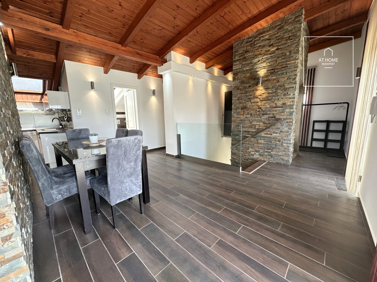 Exkluzív penthouse kiadó Budapest III. kerületében, Újlakon