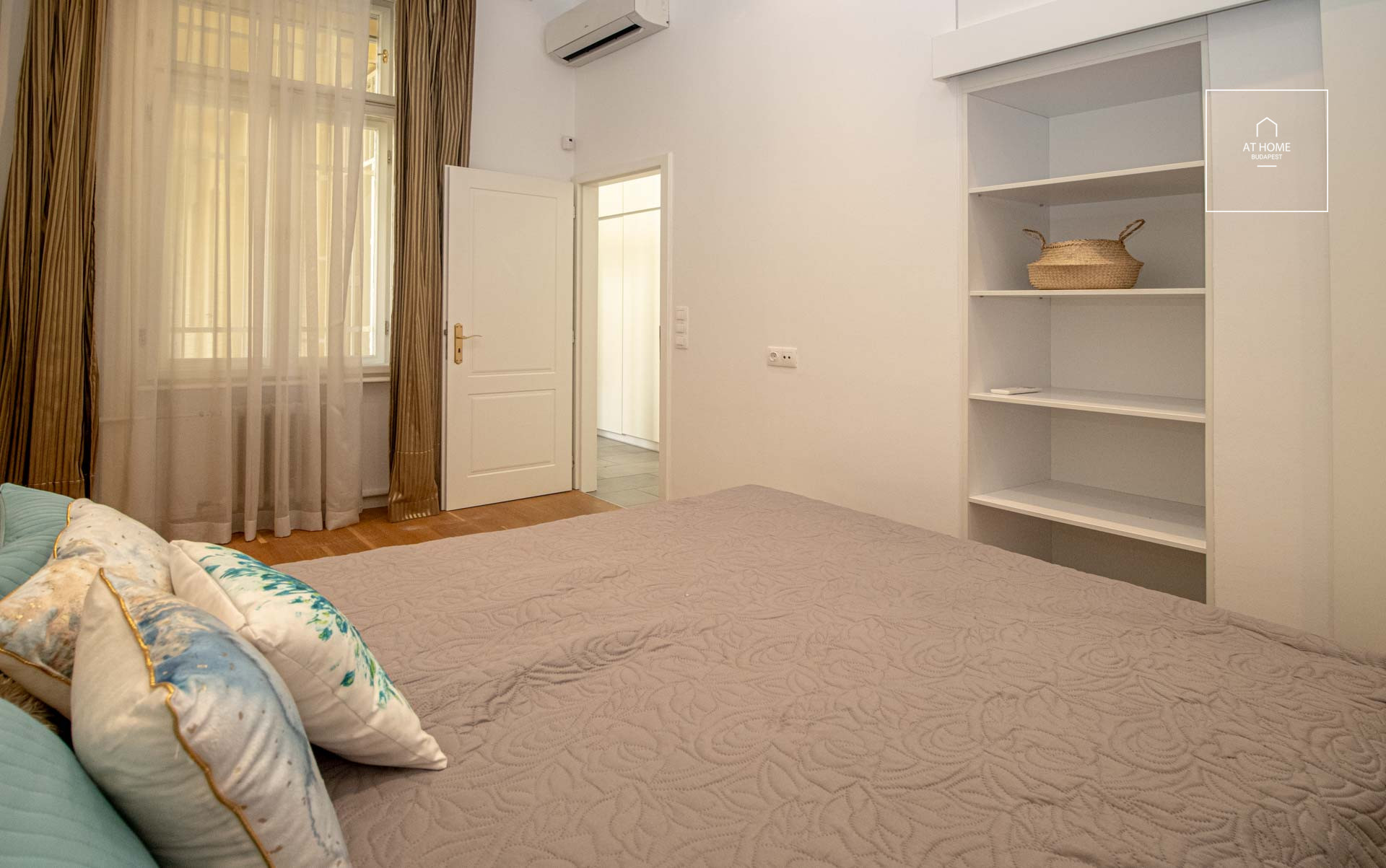Beautiful apartment for rent Budapest V. district, Belváros