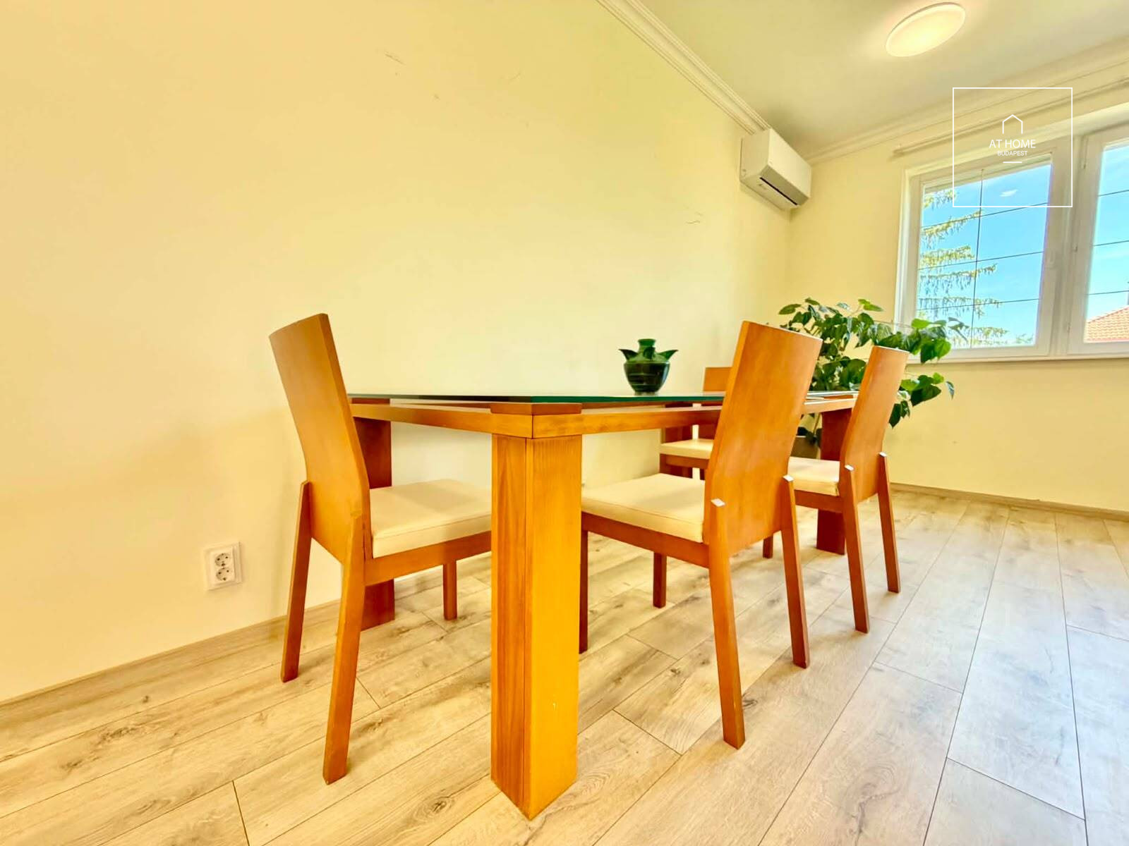 Refurbished 3-bedroom apartment for rent Budapest III. district, Remetehegy