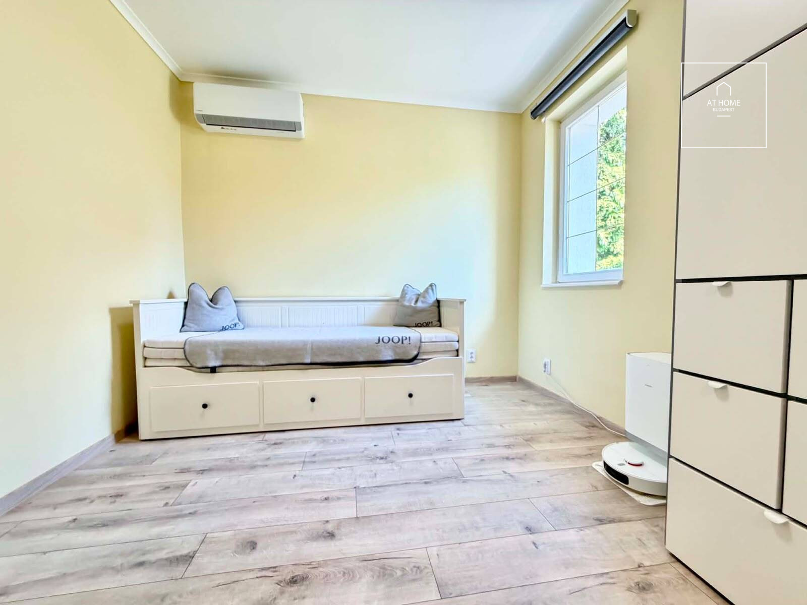 Refurbished 3-bedroom apartment for rent Budapest III. district, Remetehegy