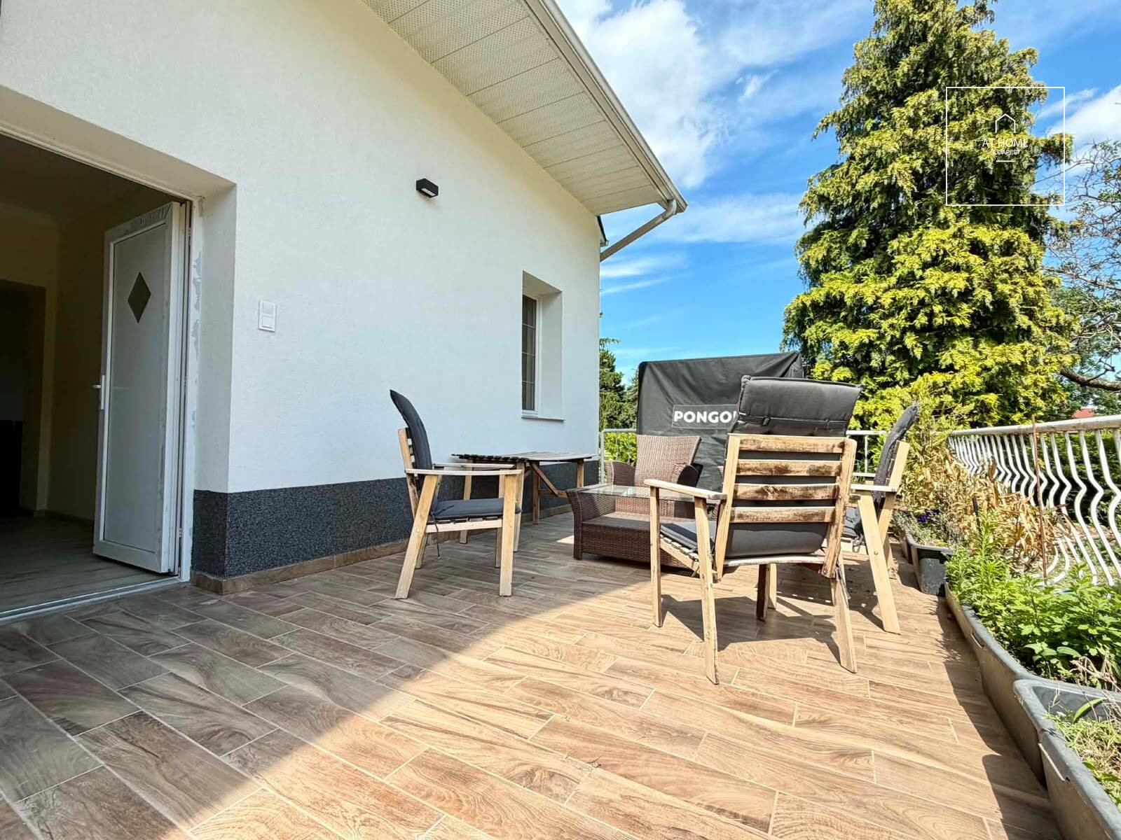 Refurbished 3-bedroom apartment for rent Budapest III. district, Remetehegy