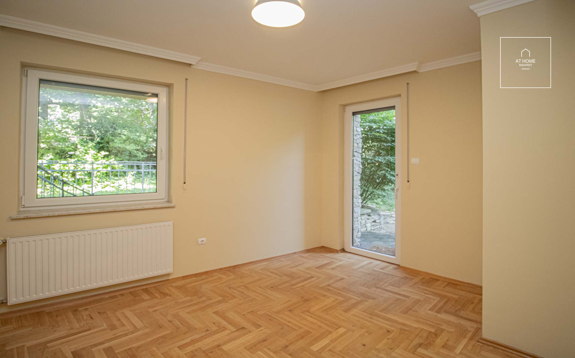 111 m2 ground floor apartment with 3 bedrooms for rent in 12th district of Budapest