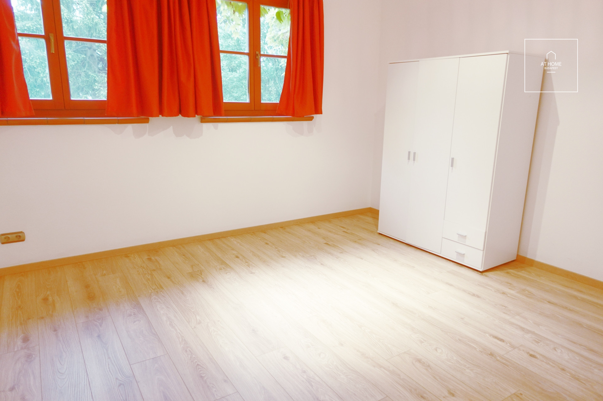 Elegant detached house for rent  II/A. district, Széphalom