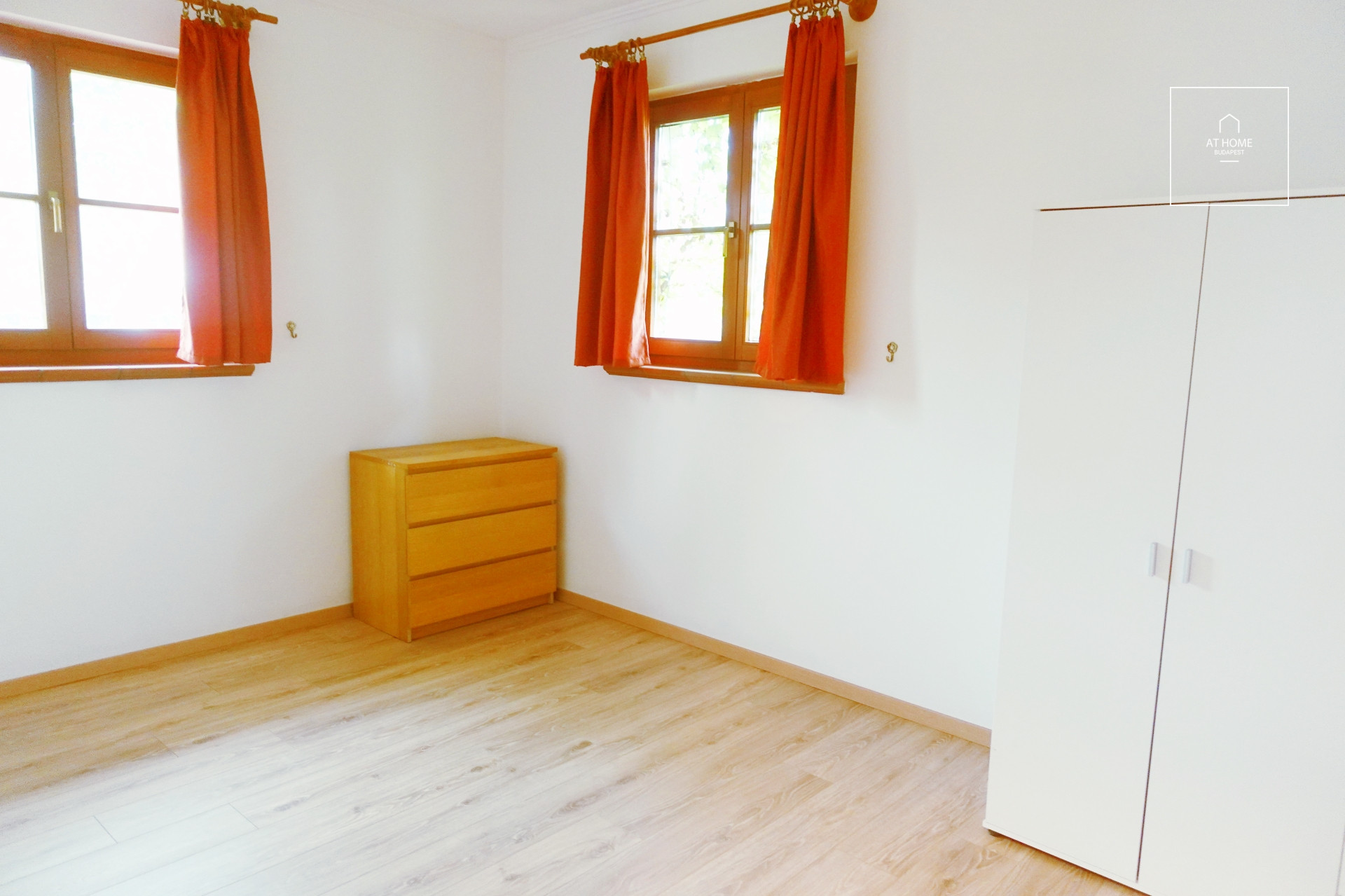 Elegant detached house for rent  II/A. district, Széphalom