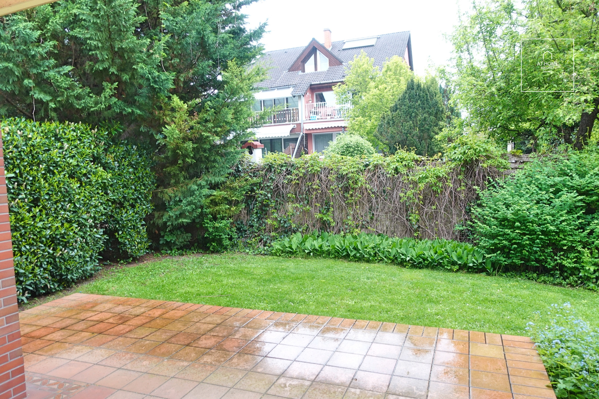 Elegant detached house for rent  II/A. district, Széphalom