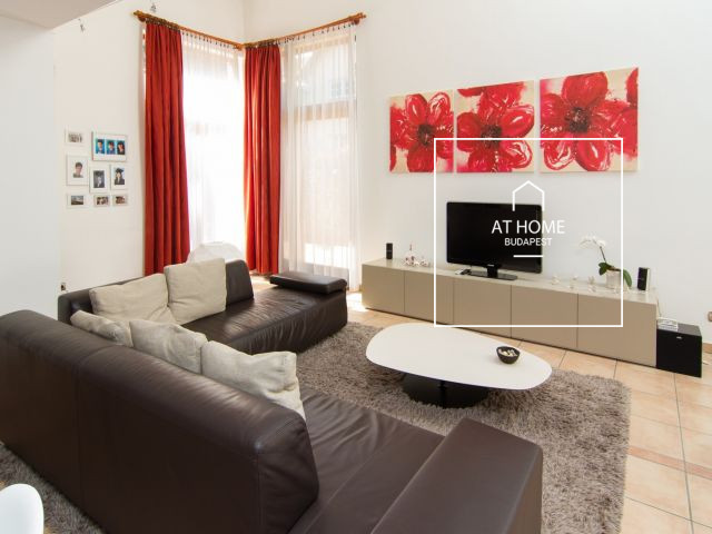 Elegant detached house for rent  II/A. district, Széphalom