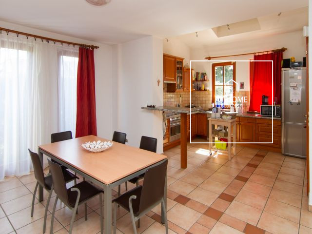 Elegant detached house for rent  II/A. district, Széphalom