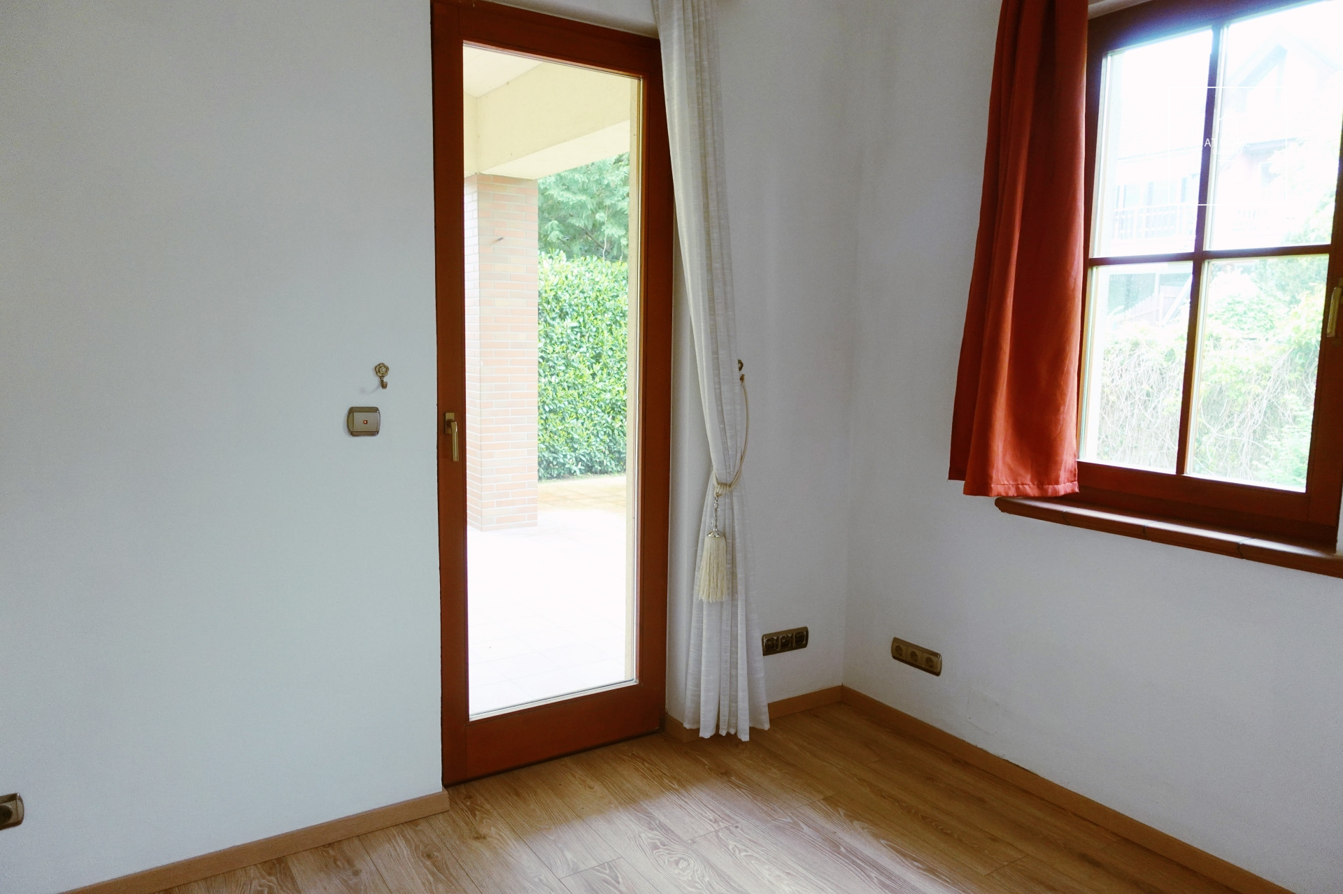 Elegant detached house for rent  II/A. district, Széphalom