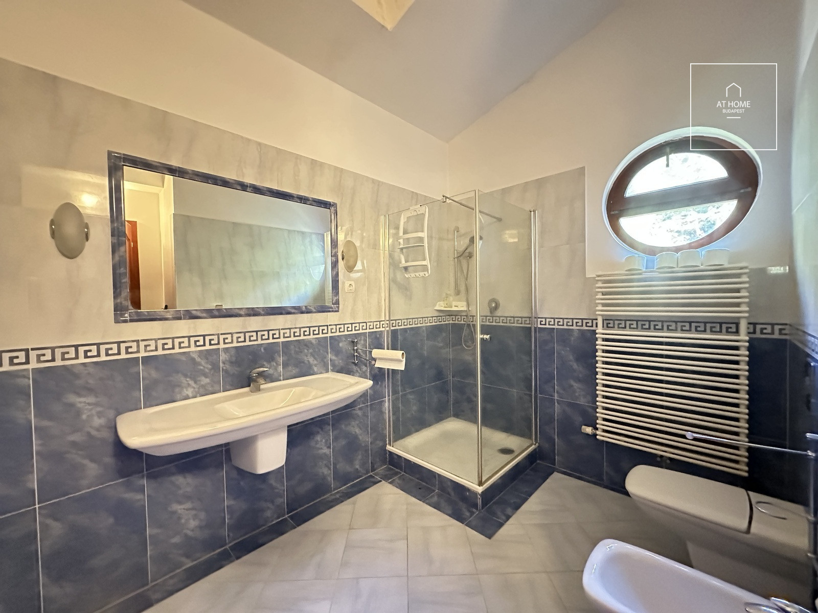 Elegant detached house for rent  II/A. district, Széphalom