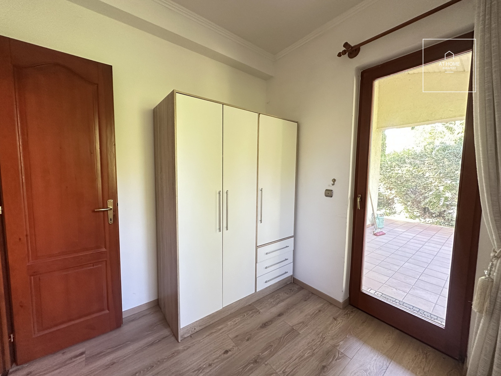 Elegant detached house for rent  II/A. district, Széphalom