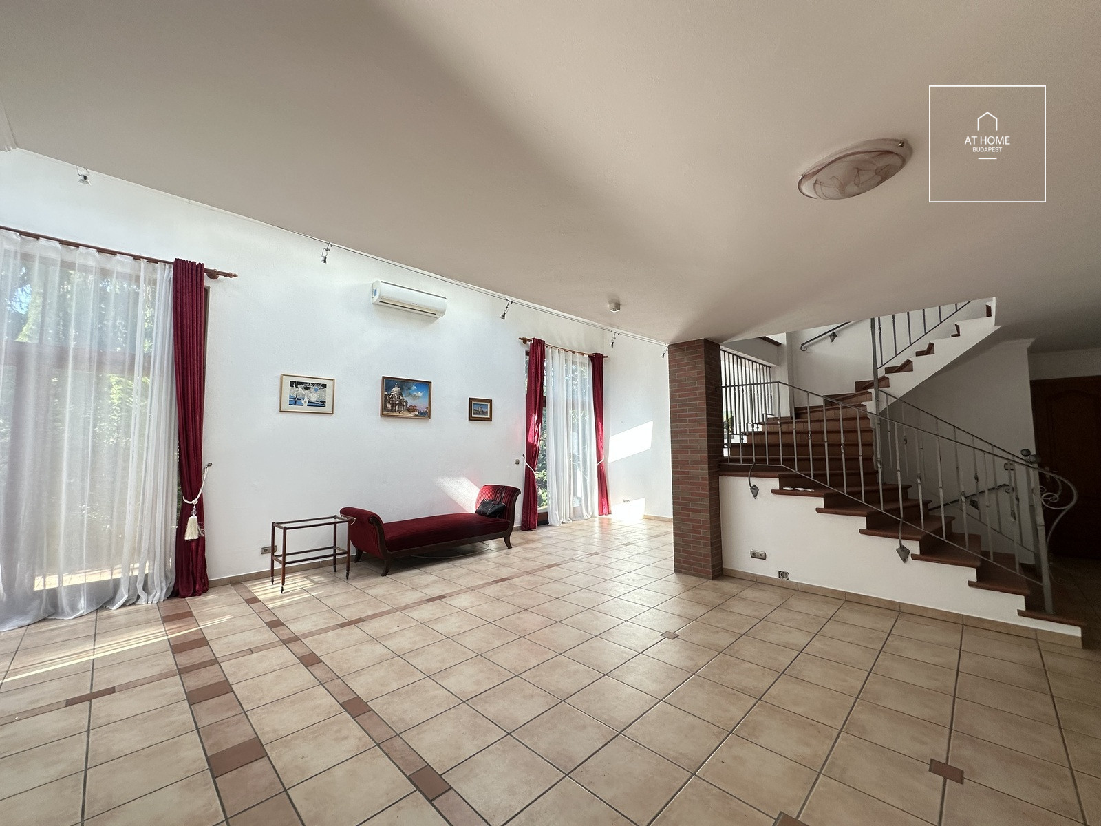 Elegant detached house for rent  II/A. district, Széphalom