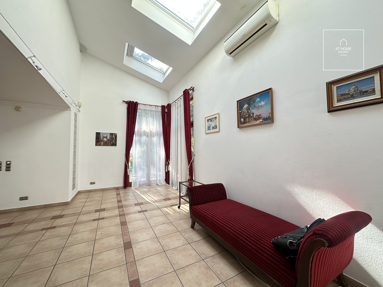 Elegant detached house for rent  II/A. district, Széphalom