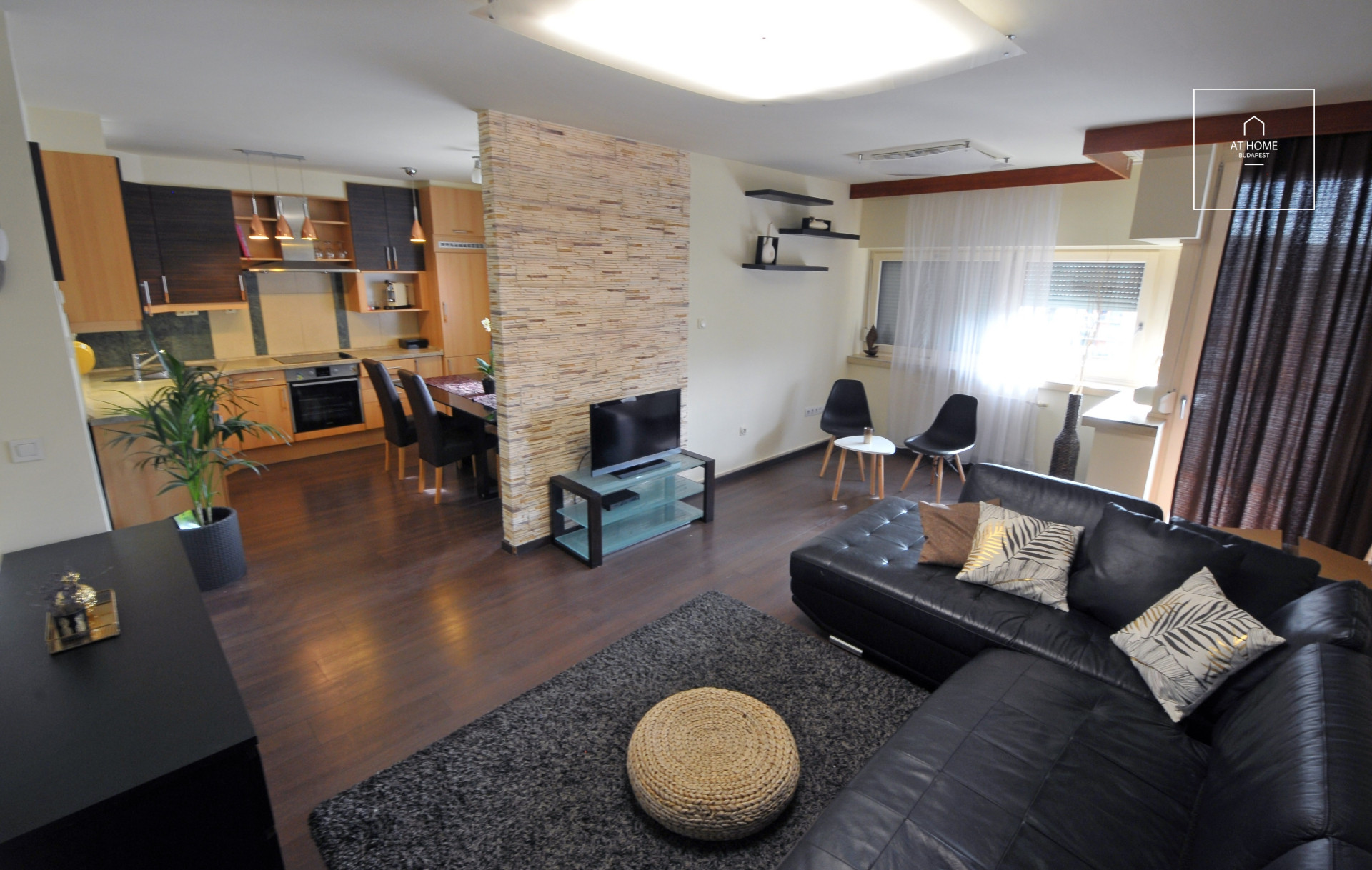 ELEGANT APARTMENT FOR SALE IN A RESINDENTIAL PARK-  XIII. DISTRICT, VIZAFOGÓ