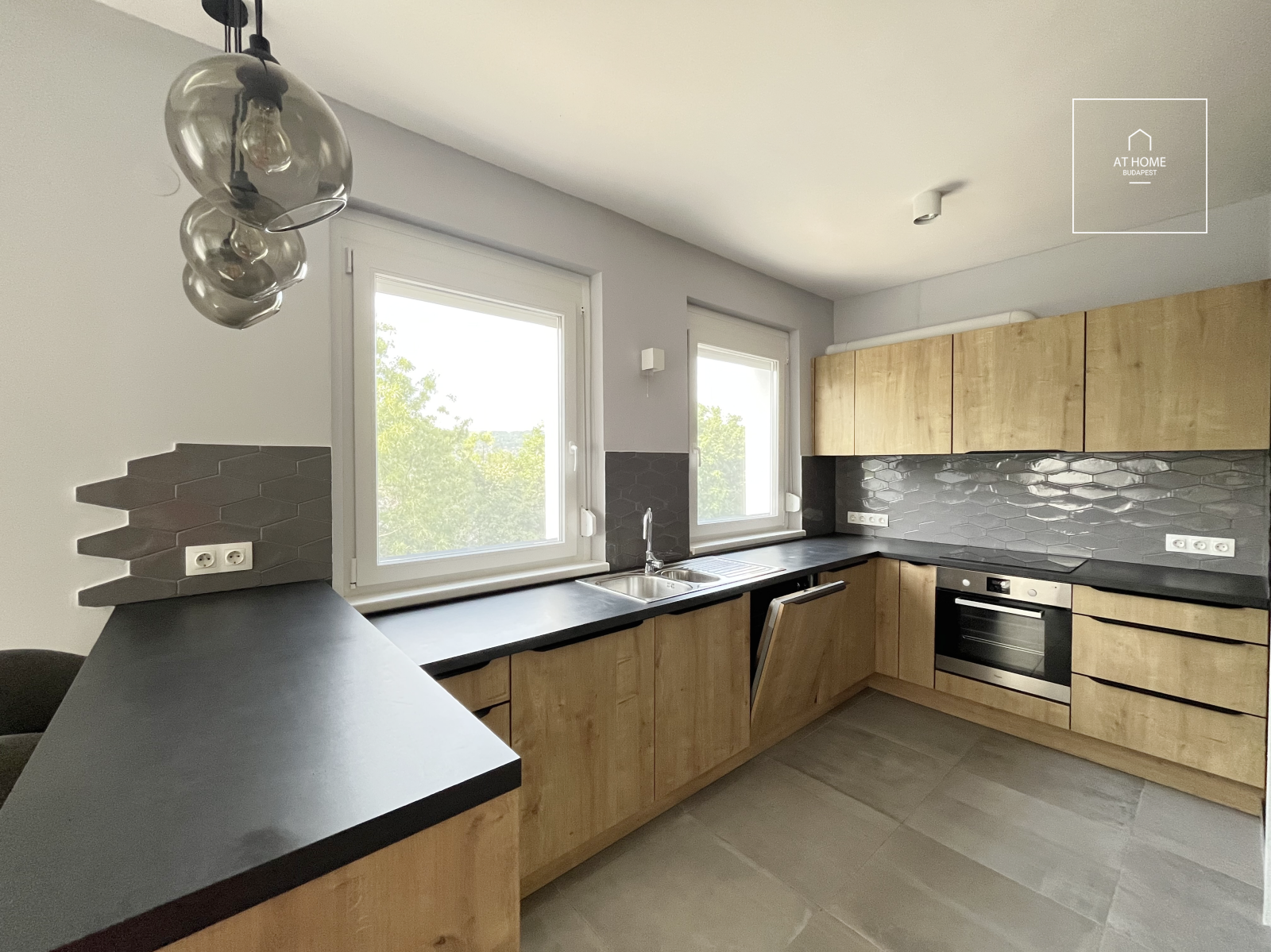 Panoramic apartment with garden connection for rent Budapest II. district Törökvész