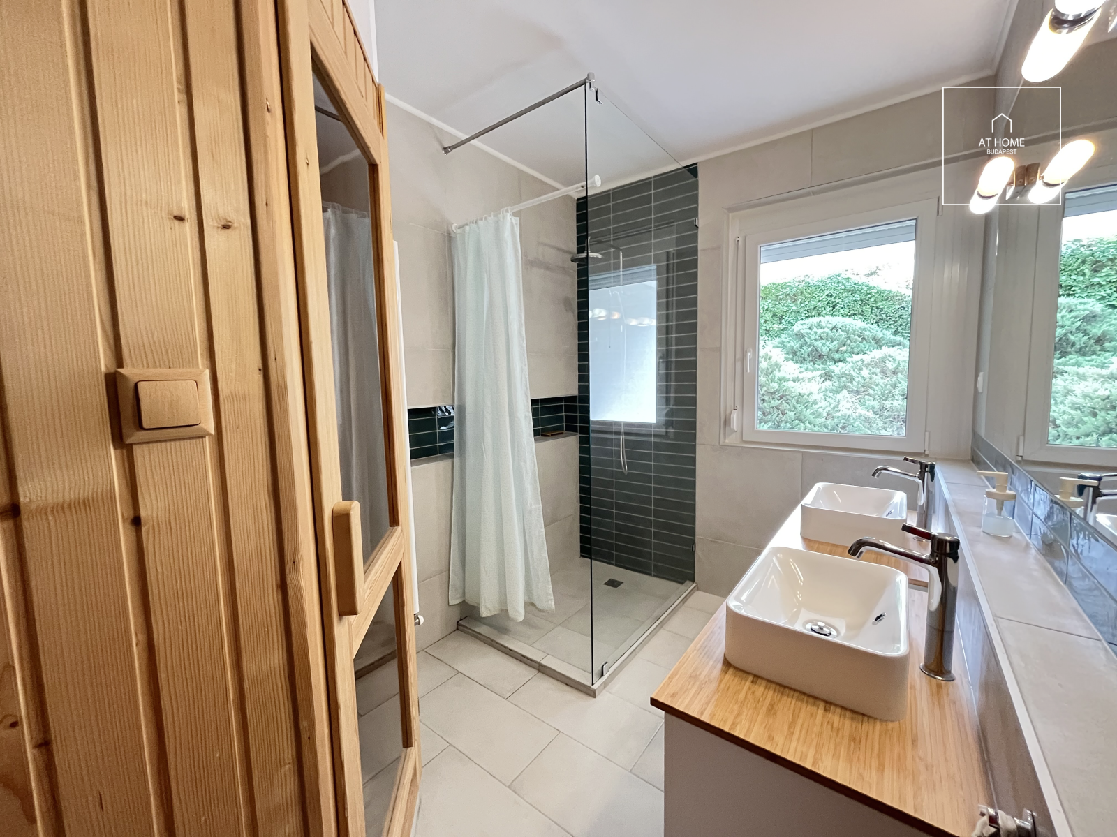 Panoramic apartment with garden connection for rent Budapest II. district Törökvész
