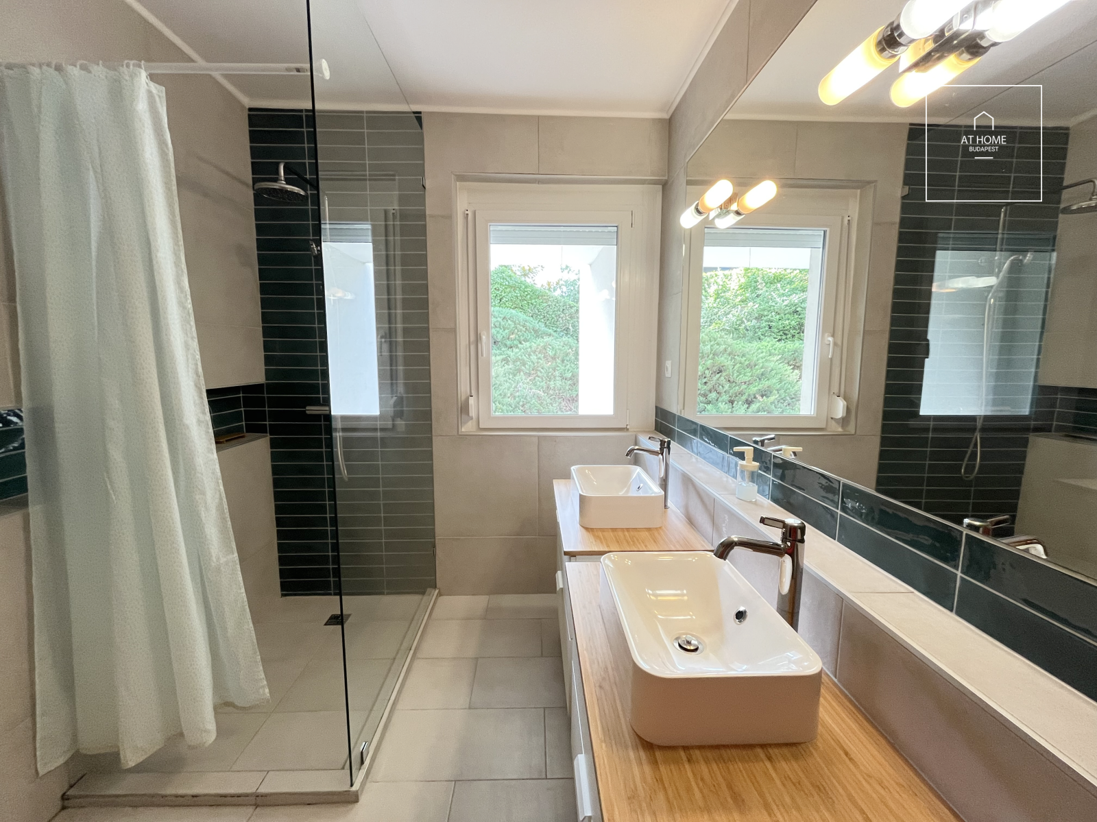 Panoramic apartment with garden connection for rent Budapest II. district Törökvész