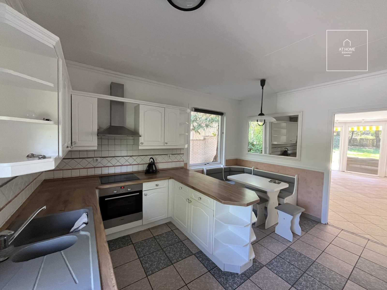 Exclusive detached house for rent  II/A. district, Pesthidegkút