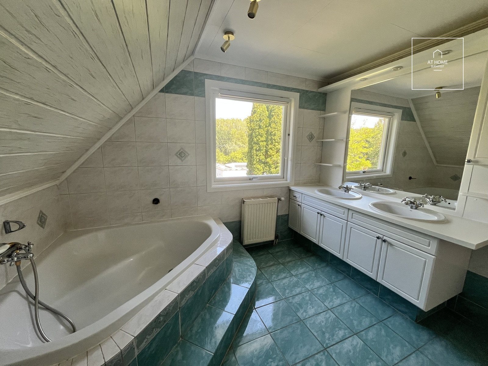 Exclusive detached house for rent  II/A. district, Pesthidegkút