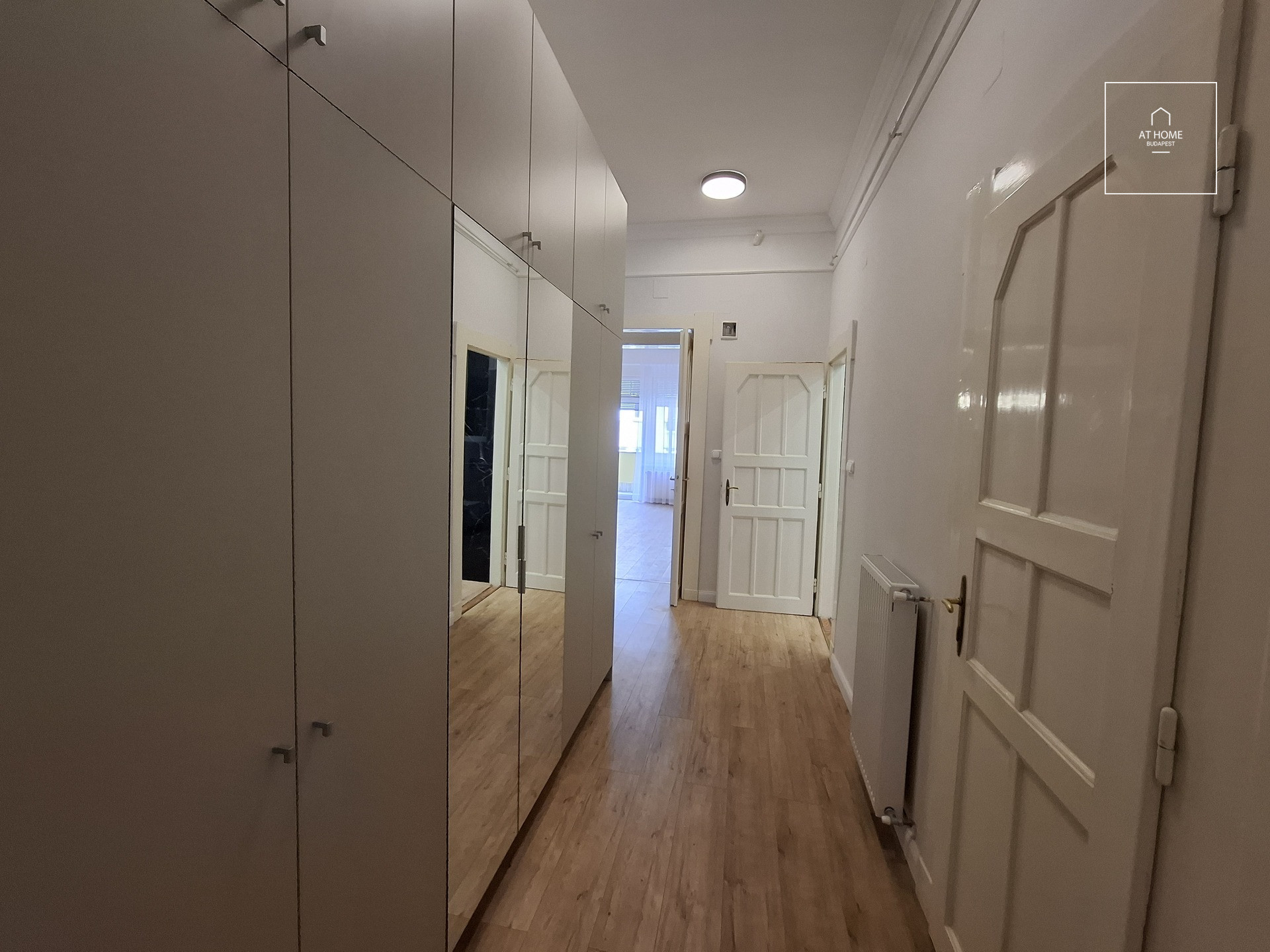 Renovated 103 sqm 2-bedroom apartment in District XIII, Újlipótváros
