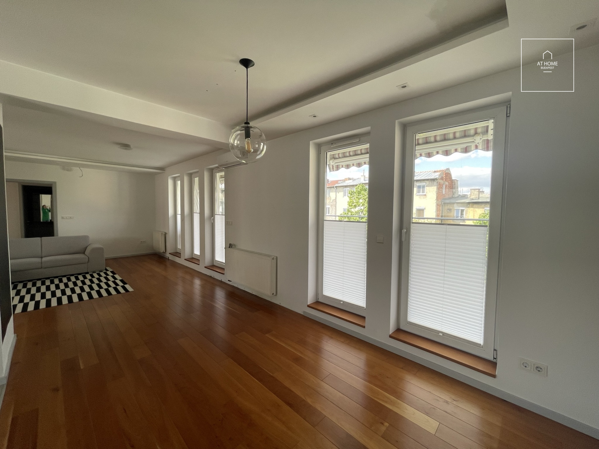 Three-bedroom apartment with terrace for rent Budapest XIII. district Újlipotváros