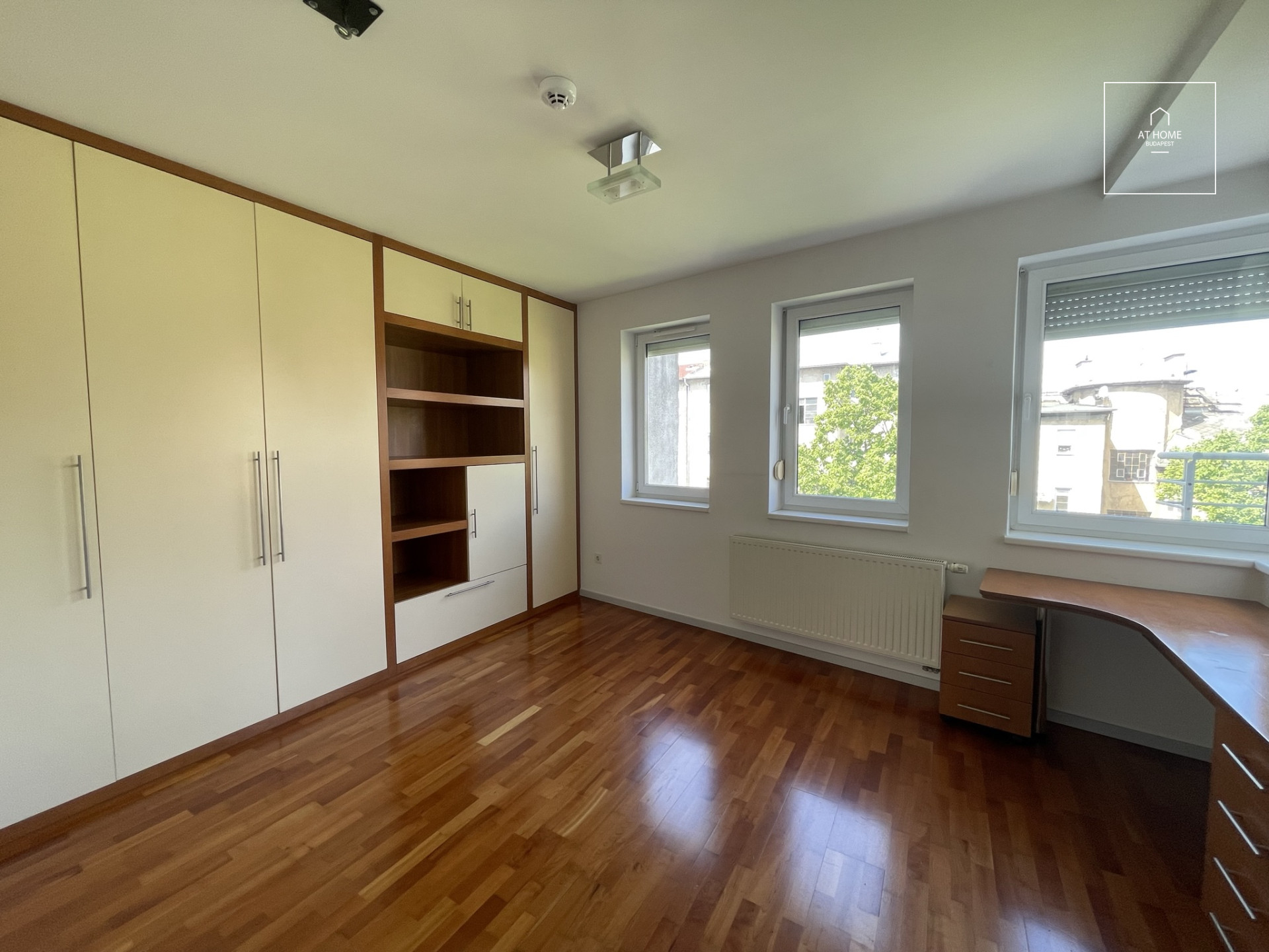 Three-bedroom apartment with terrace for rent Budapest XIII. district Újlipotváros