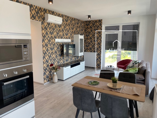 BudaPart – Exclusive 11th-floor apartment with panoramic Danube view for rent