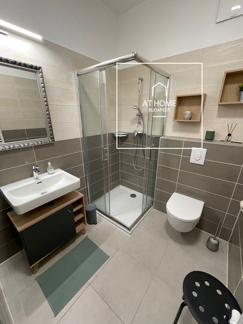 BudaPart – Exclusive 11th-floor apartment with panoramic Danube view for rent