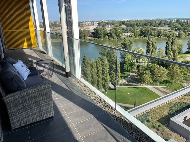 BudaPart – Exclusive 11th-floor apartment with panoramic Danube view for rent