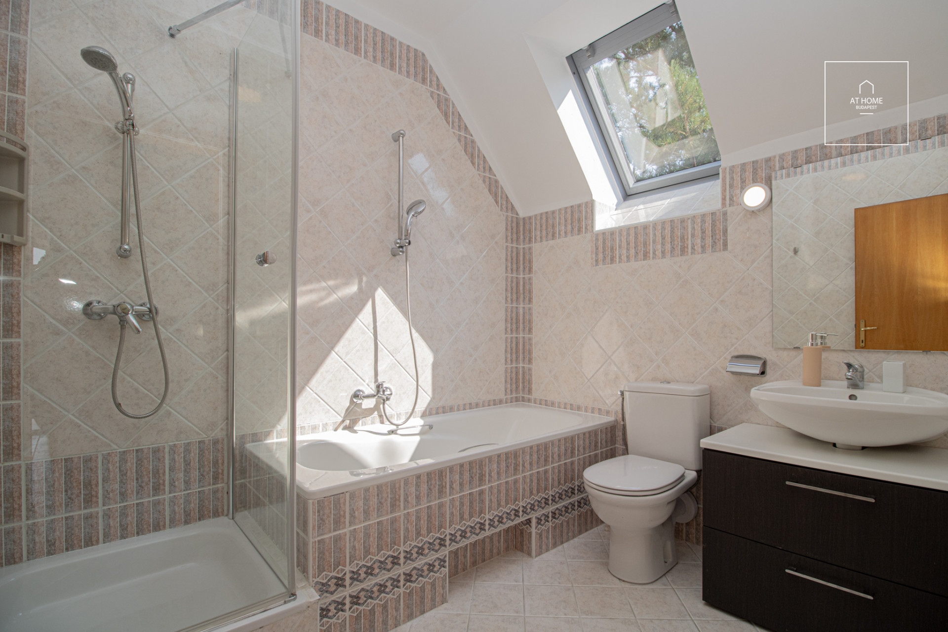 Stunning detached house Budapest XI. district, Madárhegy