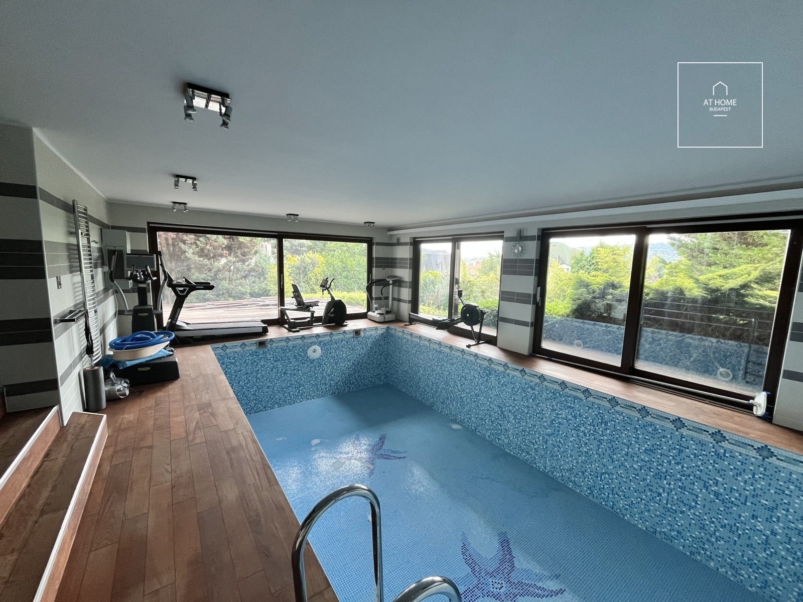 Luxurious Detached House with Indoor Pool in Rózsadomb, District II