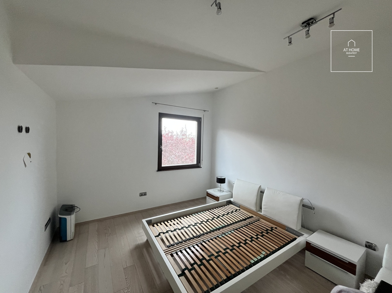Luxurious Detached House with Indoor Pool in Rózsadomb, District II