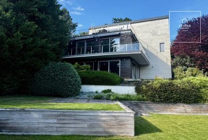 Luxusvilla beltéri medencével kiadó a II. kerületben, Rózsadombon
