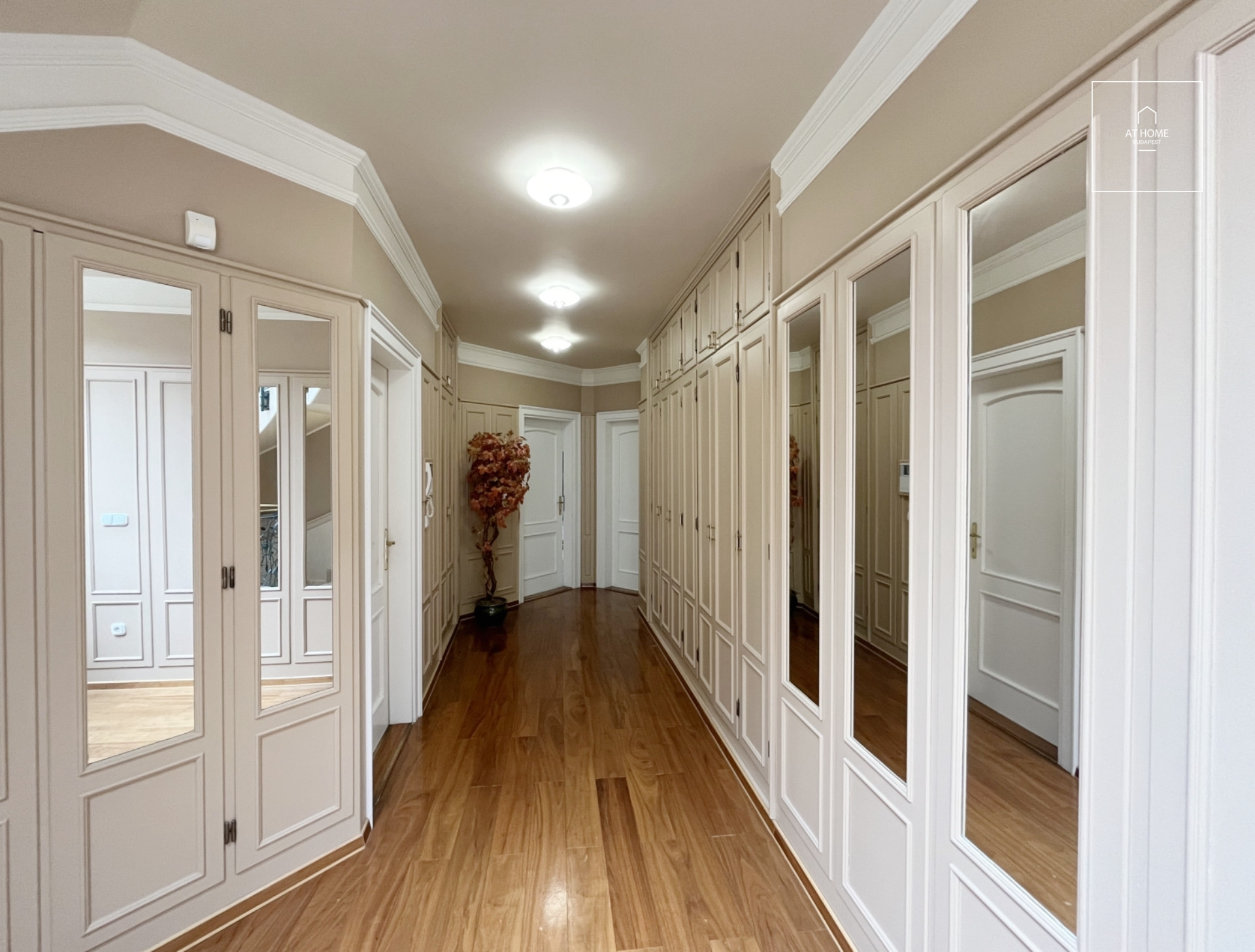 Lélegzetelállító Önálló családi ház  Budapest XII. kerület, Istenhegy