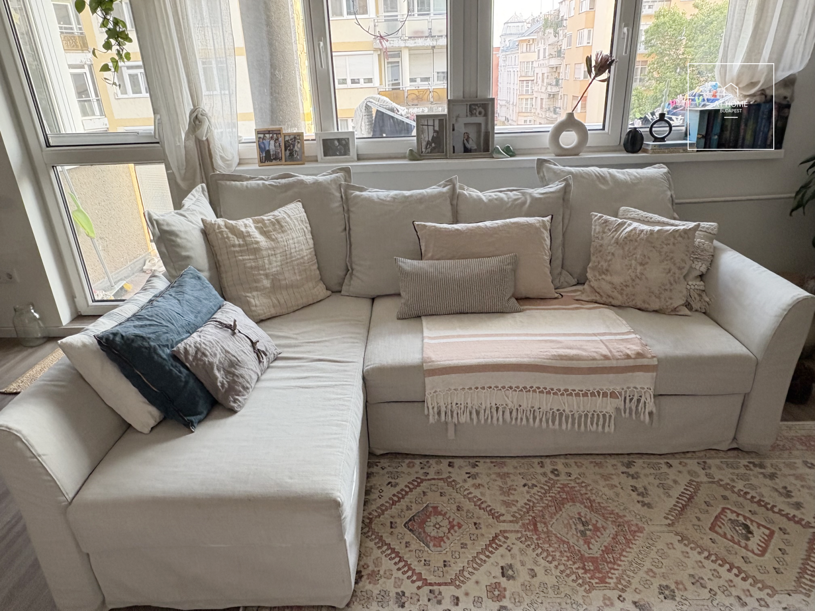 In the 13th district  of Budapest, a panoramic apartment for rent in the frequented part of Újlipótváros