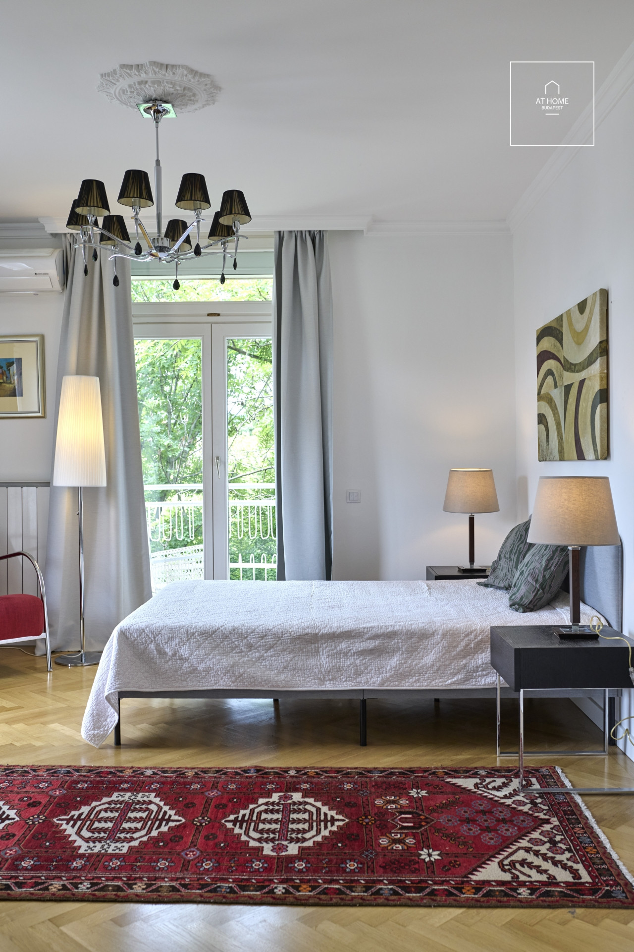 Elegant Panoramic Apartment in Budapest\'s 1st District