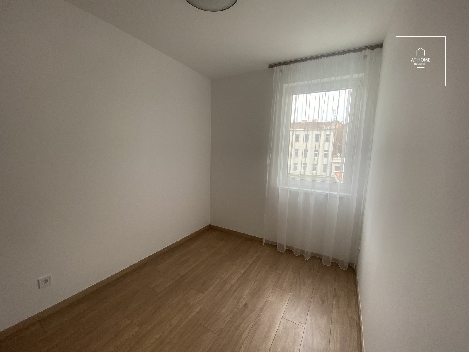 Newly-built 54 sqm Apartment with Terrace for Rent in a Condominium in Lőportárdűlő, District XIII