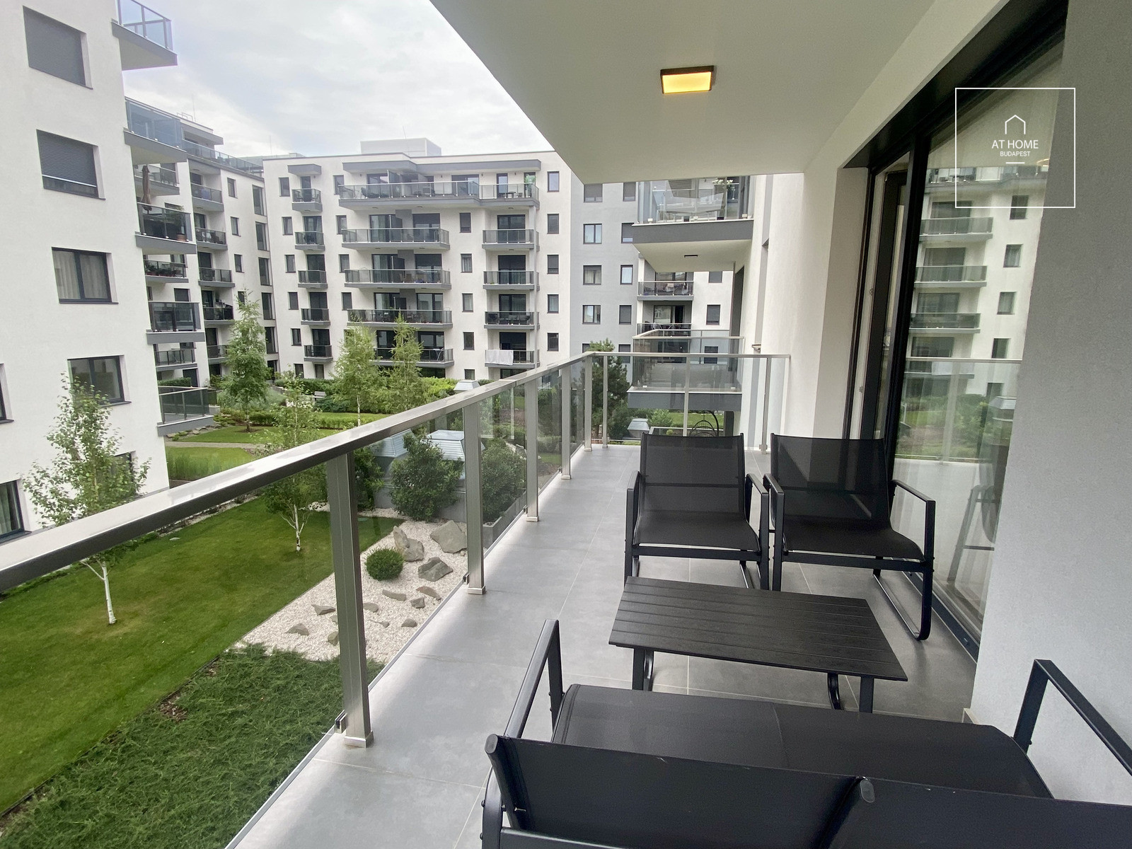 Newly-built 54 sqm Apartment with Terrace for Rent in a Condominium in Lőportárdűlő, District XIII