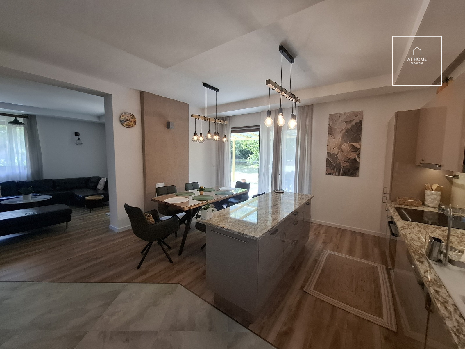Luxurious 240 sqm Detached House for Rent in Nagykovácsi