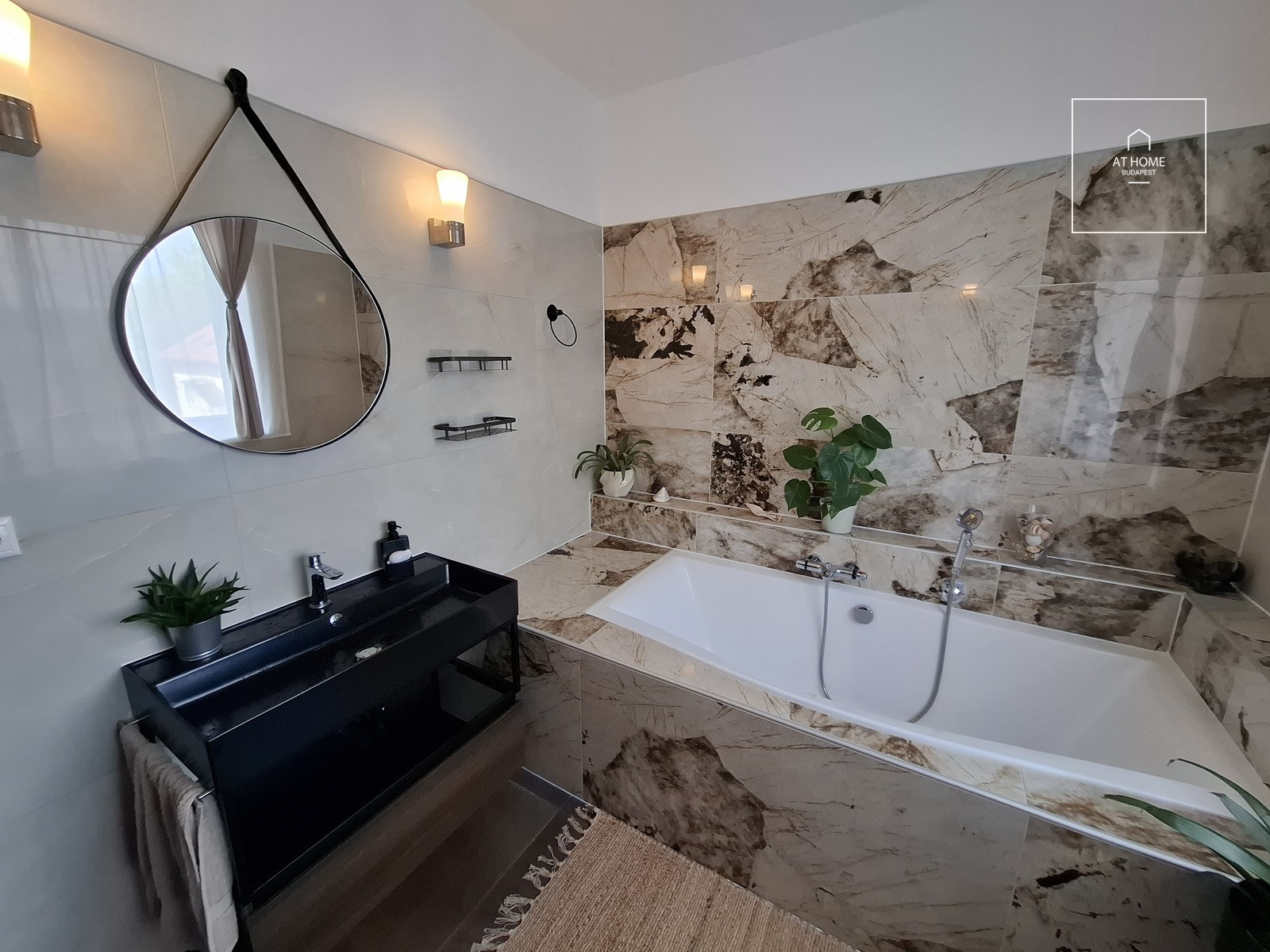 Luxurious 240 sqm Detached House for Rent in Nagykovácsi