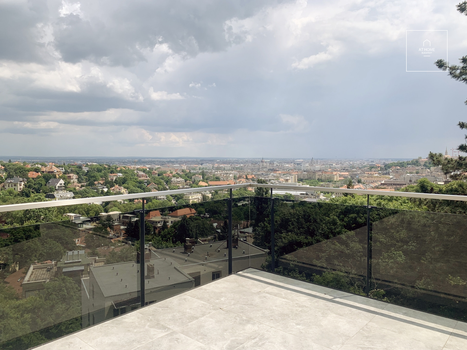 Exclusive panoramic penthouse residence for sale in Rézmál, Budapest’s 2nd district