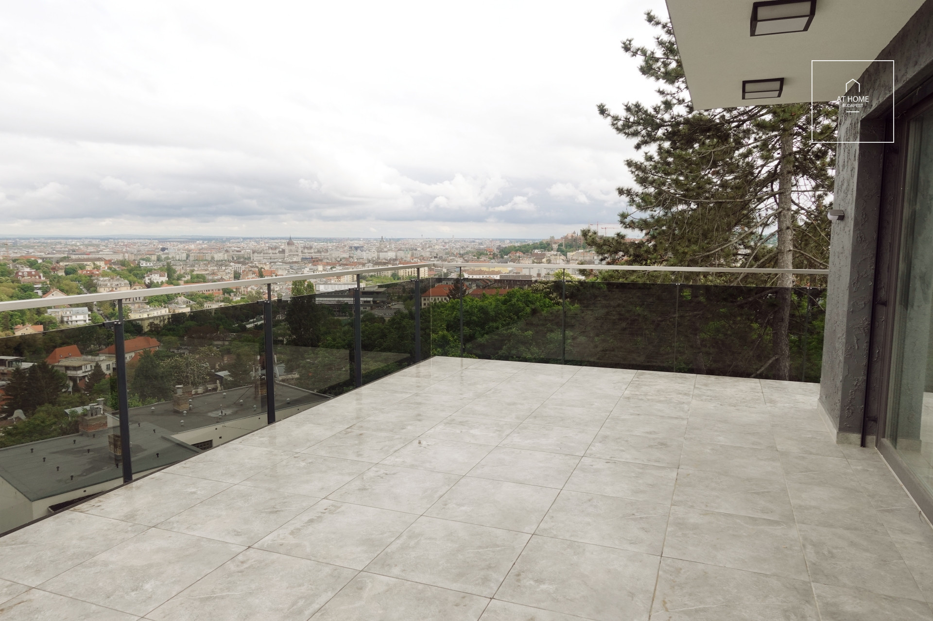 Exclusive panoramic penthouse residence for sale in Rézmál, Budapest’s 2nd district