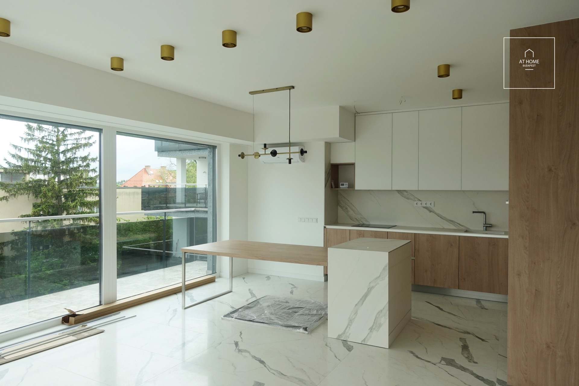 Exkluzív panorámás penthouse rezidencia eladó Budapest II. kerületében, Rézmálon