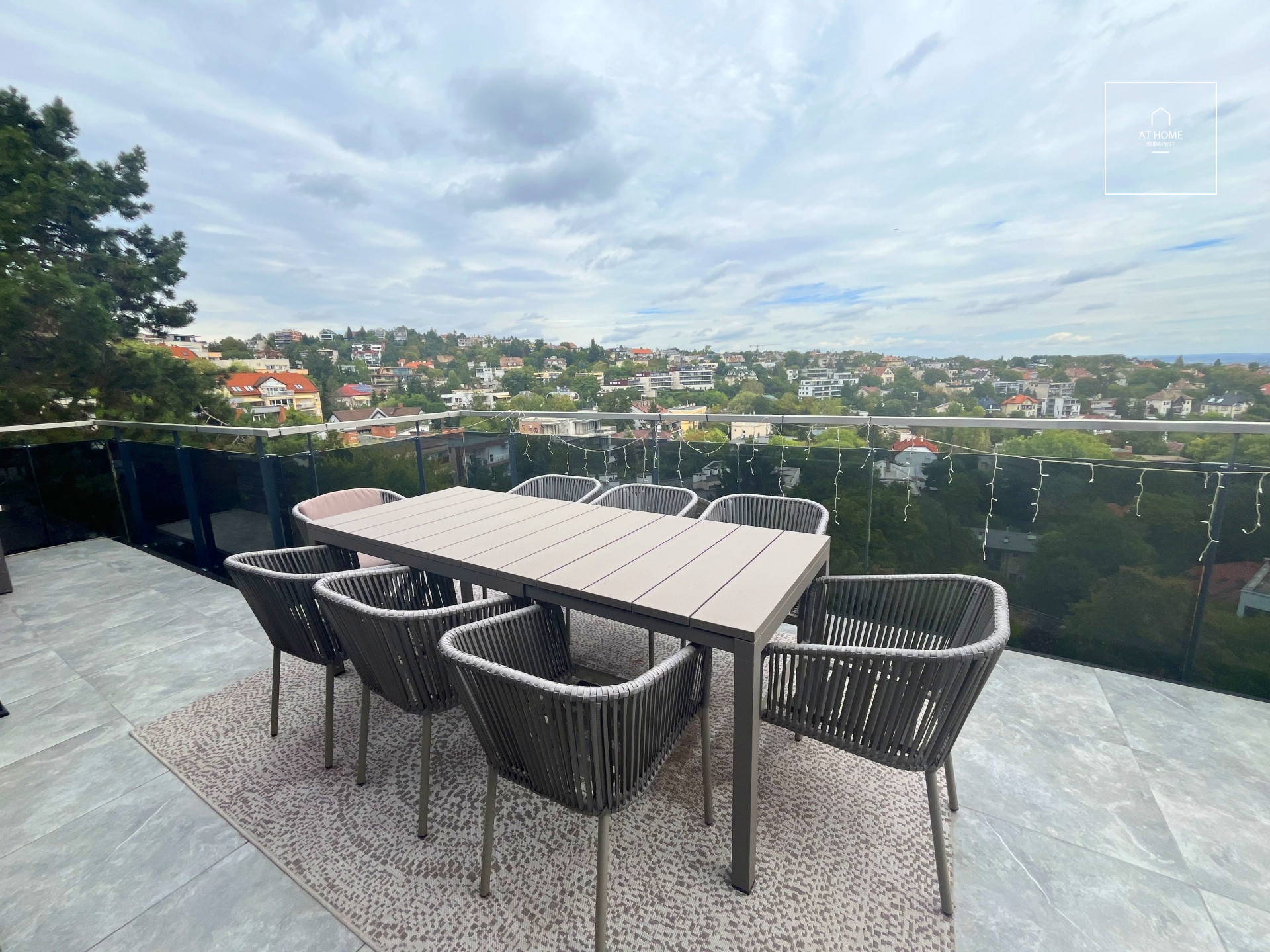 Exclusive panoramic penthouse residence for sale in Rézmál, Budapest’s 2nd district