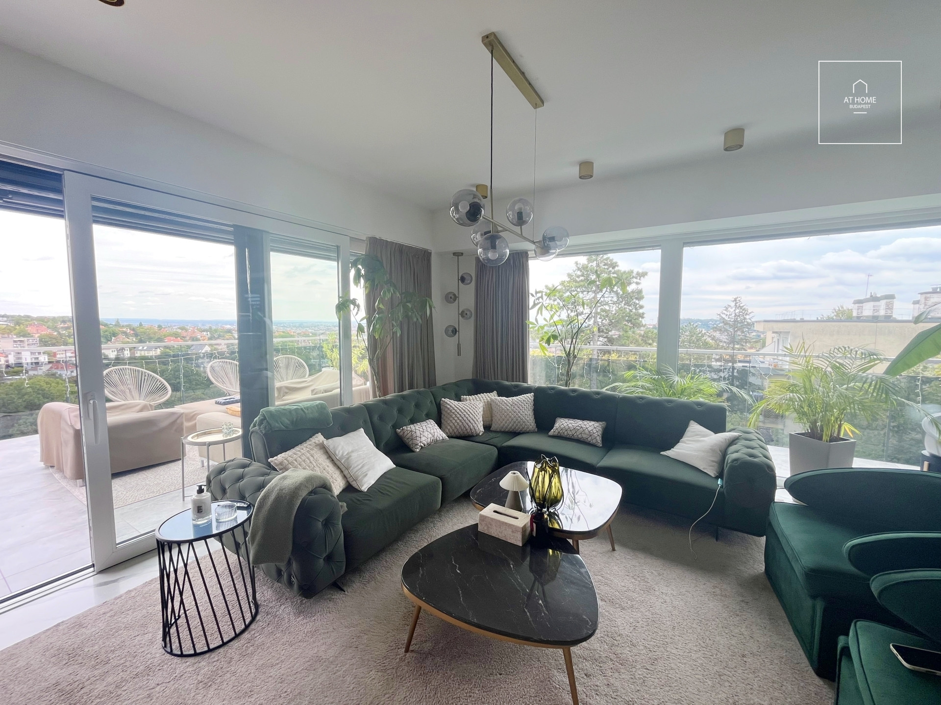 Exclusive panoramic penthouse residence for sale in Rézmál, Budapest’s 2nd district